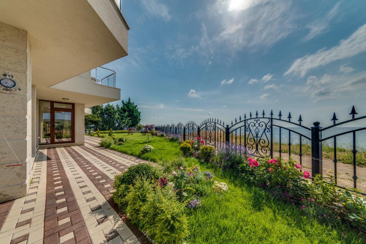 Apartcomplex Golden Bay Ravda Exterior foto
